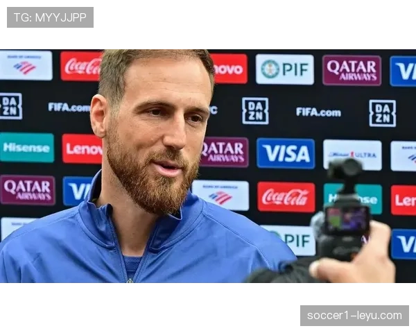 奥布拉克家庭生活首度曝光，温情瞬间展现明星门将私下面貌