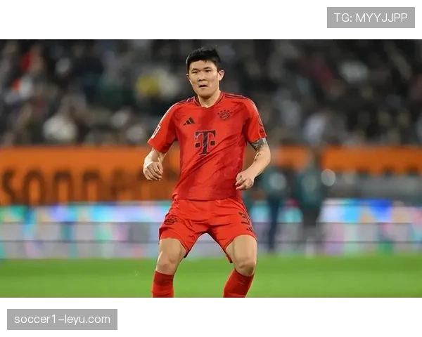 金玟哉与范戴克：新一代防线双星闪耀，重塑顶级中卫标杆