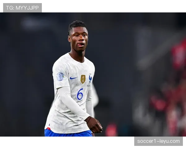 卡马文加欧冠表现稳健，攻防兼备闪耀赛场，未来之星备受瞩目